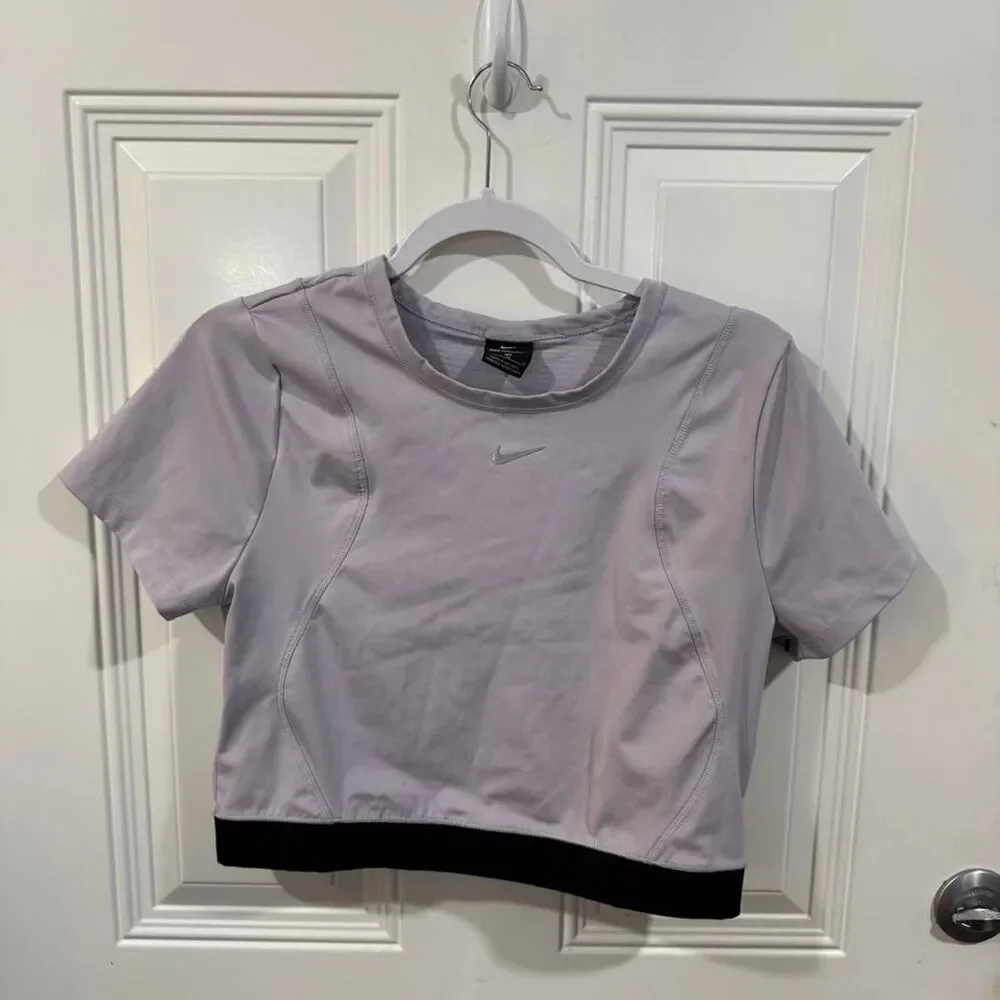 Nike Women's Purple and White Crop-top